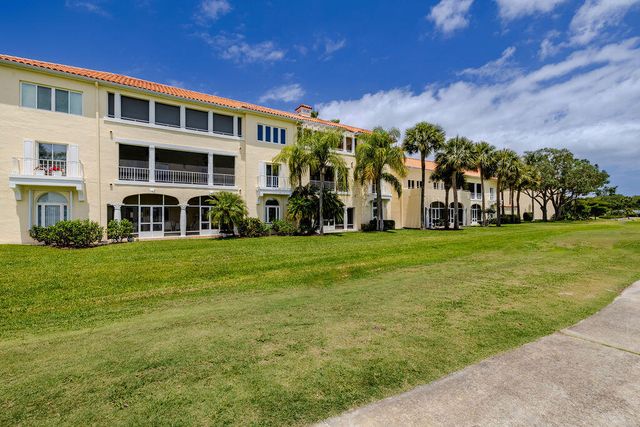 5520 E Harbor Village Drive 101, Vero Beach, FL 32967