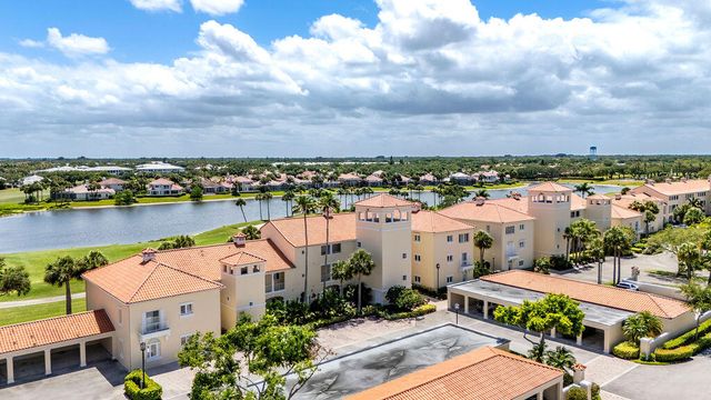 5520 E Harbor Village Drive 101, Vero Beach, FL 32967