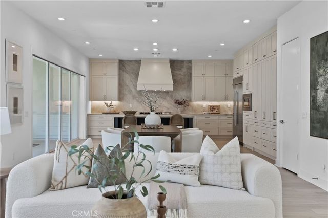 121 Sweet Juniper, Lake Forest, CA 92630