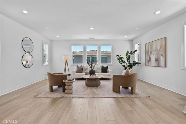 121 Sweet Juniper, Lake Forest, CA 92630