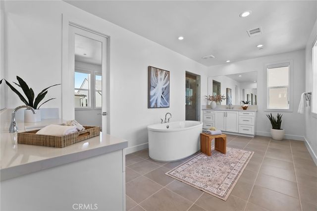 121 Sweet Juniper, Lake Forest, CA 92630
