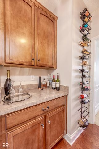6867 W Thornebush Drive, Mccordsville, IN 46055