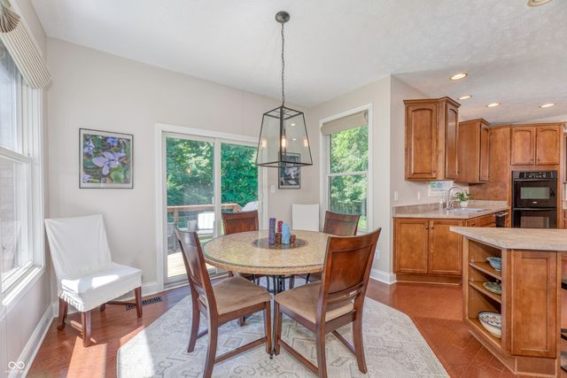 6867 W Thornebush Drive, Mccordsville, IN 46055