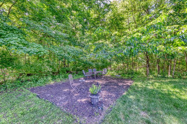 6867 W Thornebush Drive, Mccordsville, IN 46055