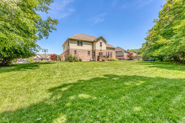 6867 W Thornebush Drive, Mccordsville, IN 46055