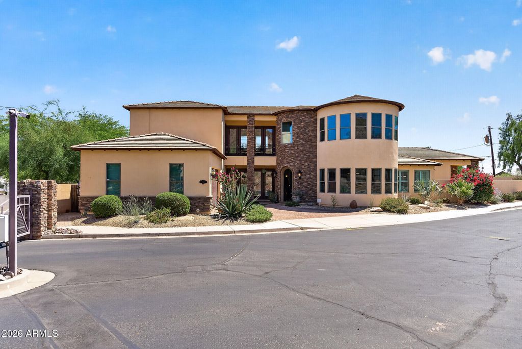 1343 E LUPINE Avenue, Phoenix, AZ 85020