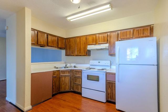 9090 S Braeswood Boulevard 60, Houston, TX 77074