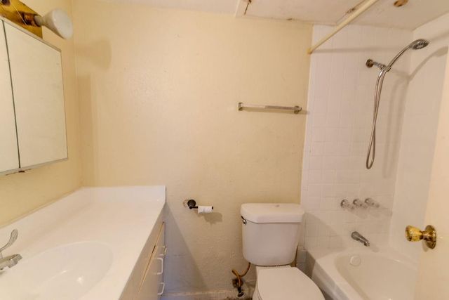 9090 S Braeswood Boulevard 60, Houston, TX 77074