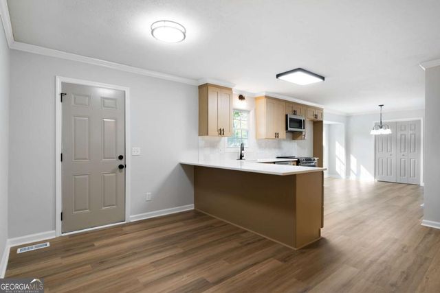 146 W Wedgewood Circle, Newnan, GA 30263