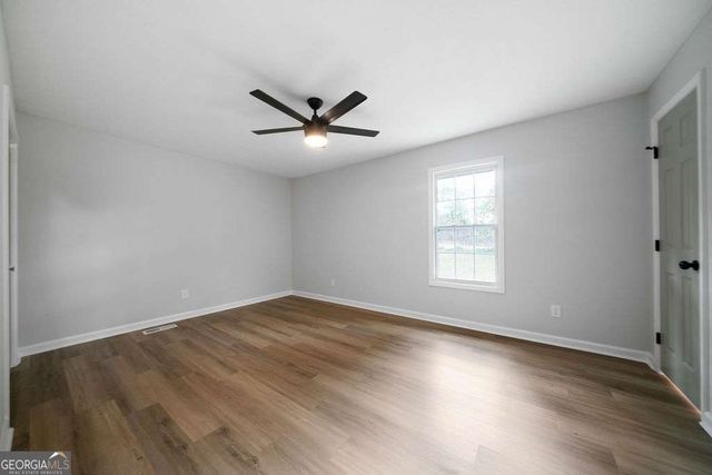 146 W Wedgewood Circle, Newnan, GA 30263