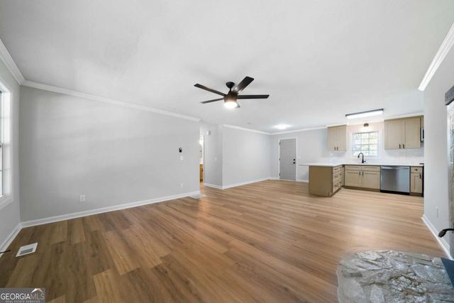 146 W Wedgewood Circle, Newnan, GA 30263