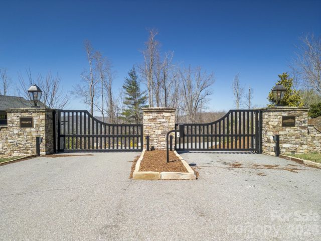 11 Franklin Trace Drive 15, Asheville, NC 28804