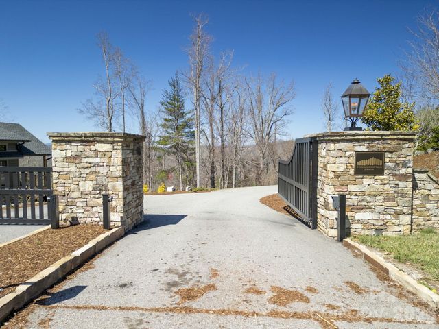 11 Franklin Trace Drive 15, Asheville, NC 28804