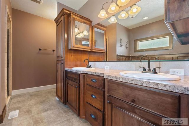 183 W 265 N, Blackfoot, ID 83221