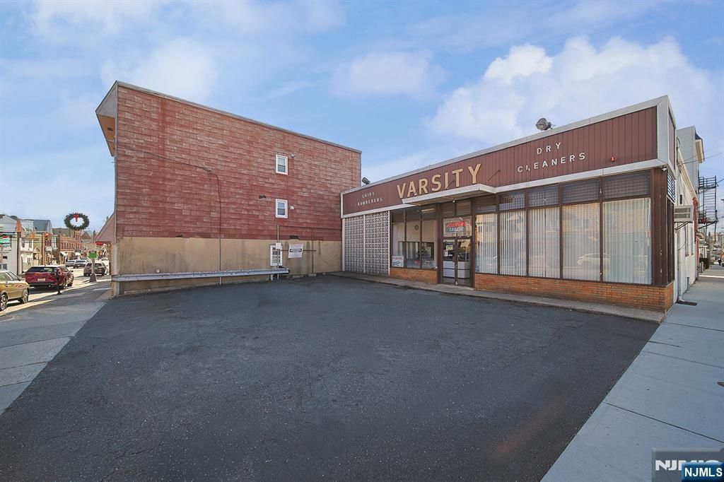 214 Frank E Rodgers, Harrison, NJ 07029