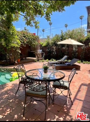12318 Dorothy Street, Los Angeles, CA 90049