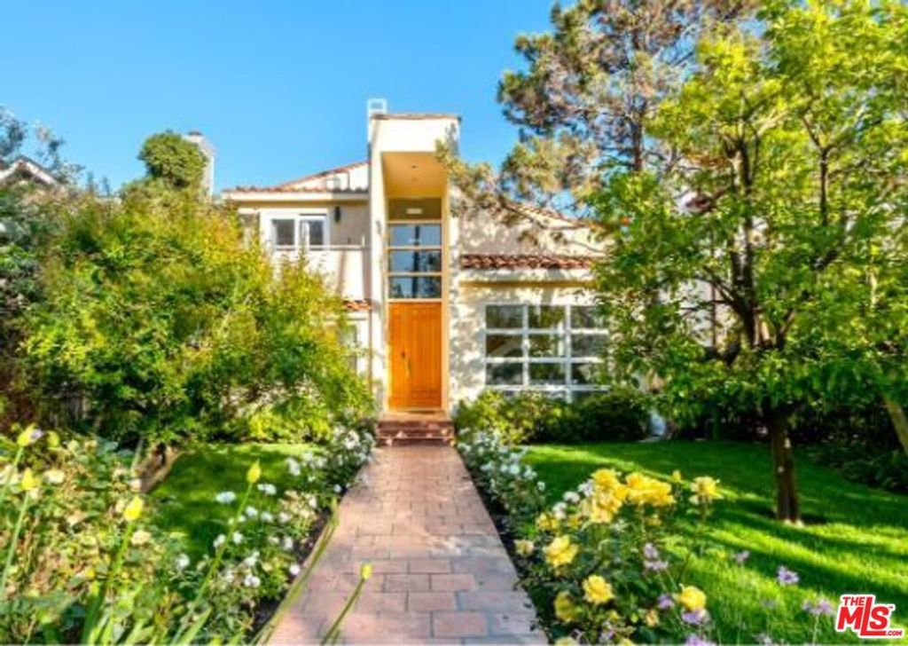 12318 Dorothy Street, Los Angeles, CA 90049