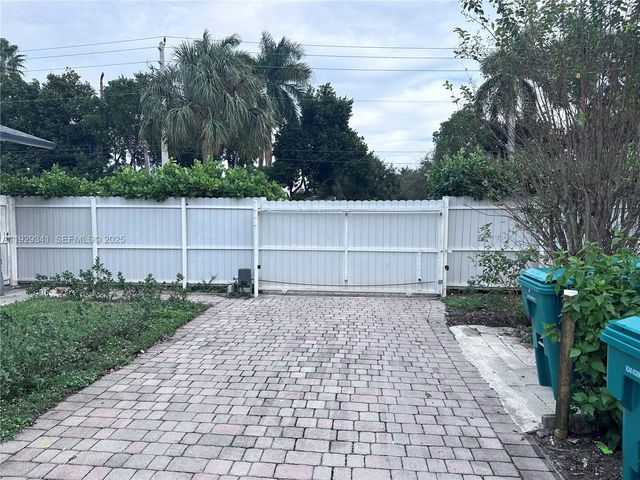 15720 NW 44th Ct 15720, Miami Gardens, FL 33054