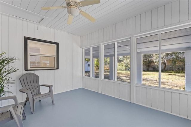 1621 E UNIVERSITY AVENUE, Gainesville, FL 32641