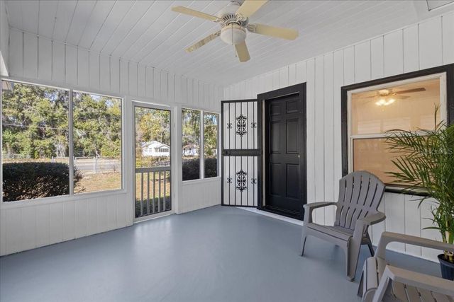 1621 E UNIVERSITY AVENUE, Gainesville, FL 32641