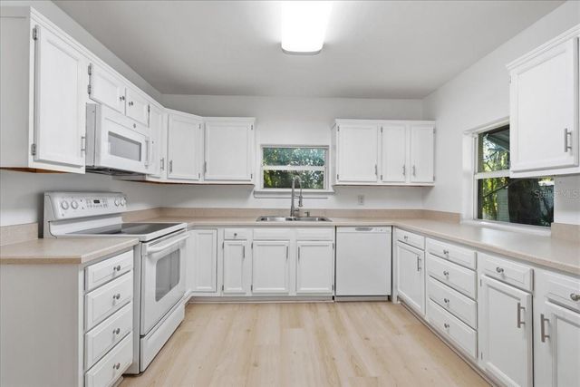 1621 E UNIVERSITY AVENUE, Gainesville, FL 32641