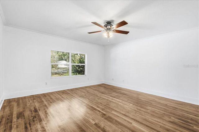 1621 E UNIVERSITY AVENUE, Gainesville, FL 32641