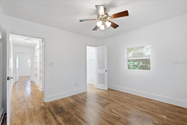 1621 E UNIVERSITY AVENUE, Gainesville, FL 32641