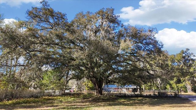 1621 E UNIVERSITY AVENUE, Gainesville, FL 32641