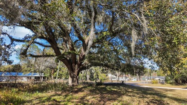 1621 E UNIVERSITY AVENUE, Gainesville, FL 32641