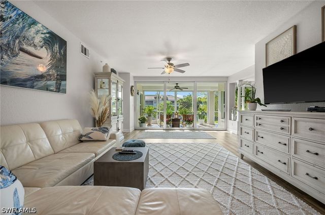 6855 Satinleaf RD S 103, Naples, FL 34109