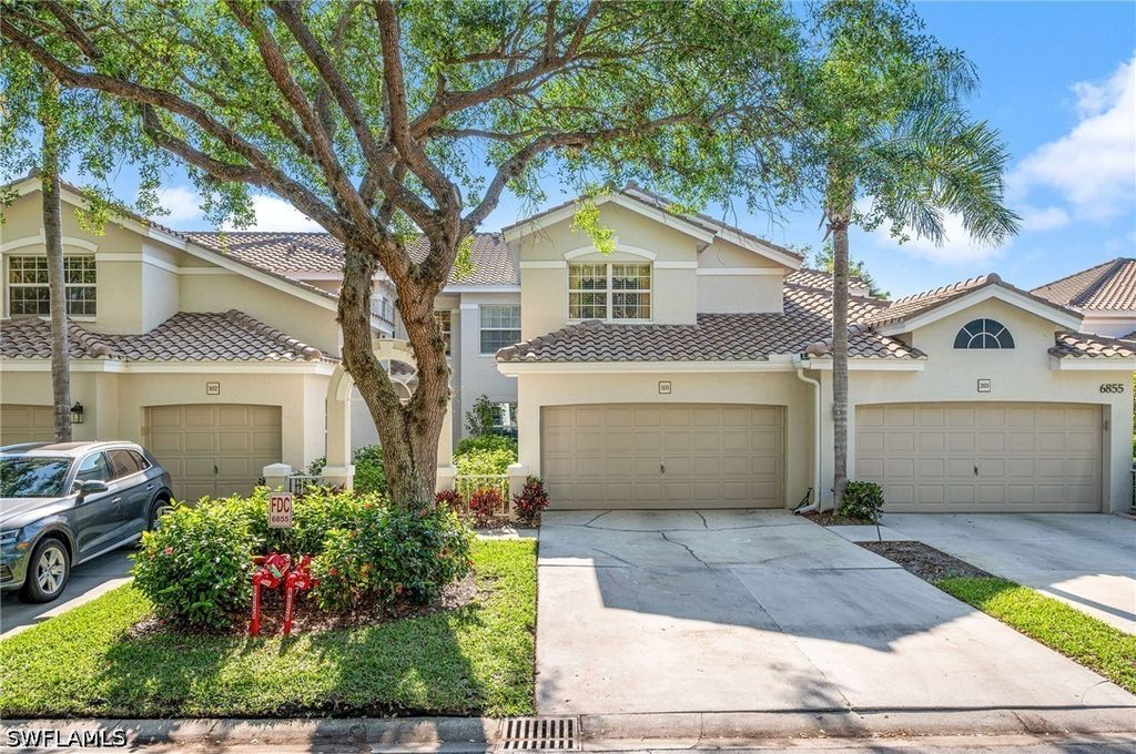 6855 Satinleaf RD S 103, Naples, FL 34109