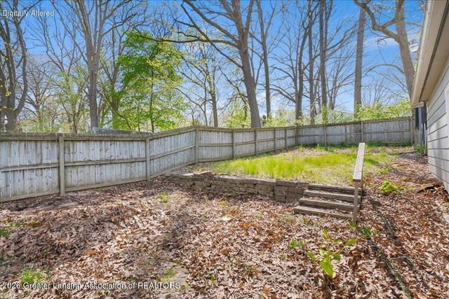 612 Leslie Street, Lansing, MI 48912