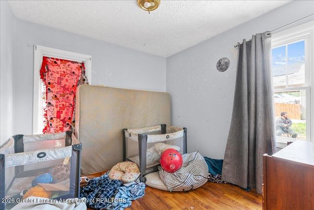 612 Leslie Street, Lansing, MI 48912