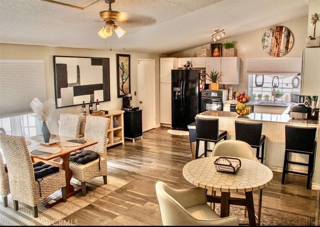 12122 Bradford Place, Granada Hills, CA 91344 — photo 4