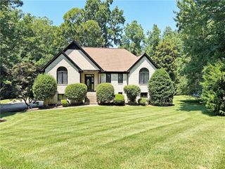 4010 Waldenbrook Road, Greensboro, NC 27407