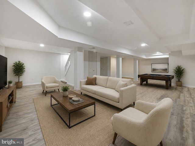 4217 CHESTNUT GROVE RD, Keedysville, MD 21756