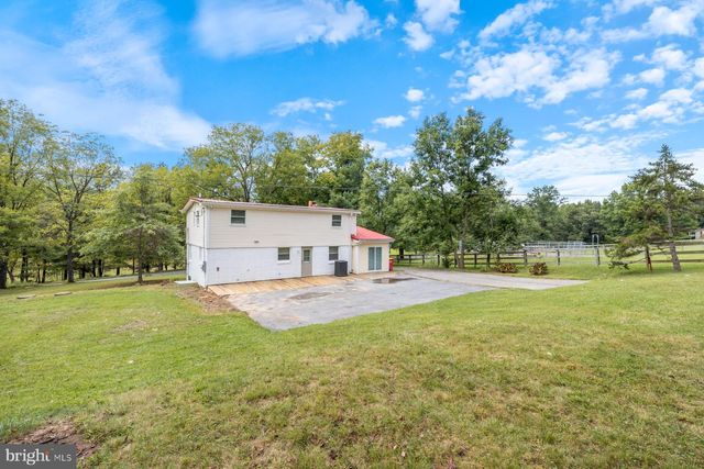 4217 CHESTNUT GROVE RD, Keedysville, MD 21756