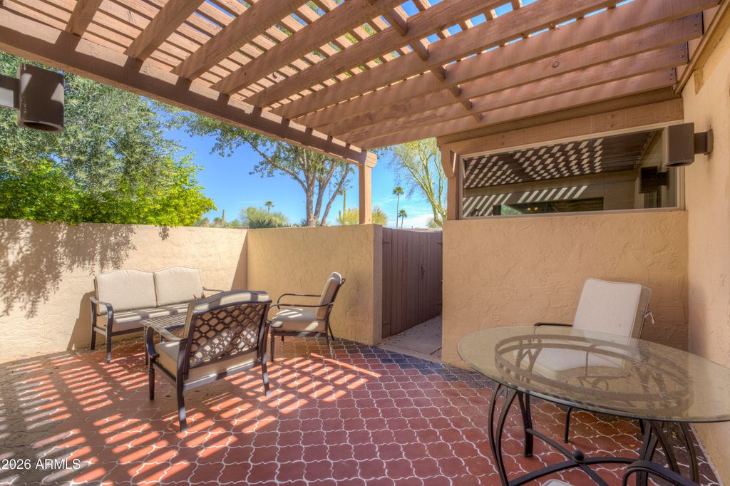 Image 22 of property listing at 1049 N BOULDER Drive, Carefree, AZ 85377