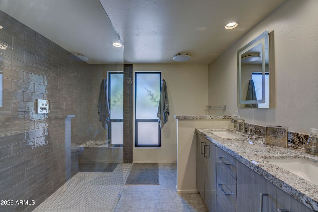 Image 26 of property listing at 1049 N BOULDER Drive, Carefree, AZ 85377