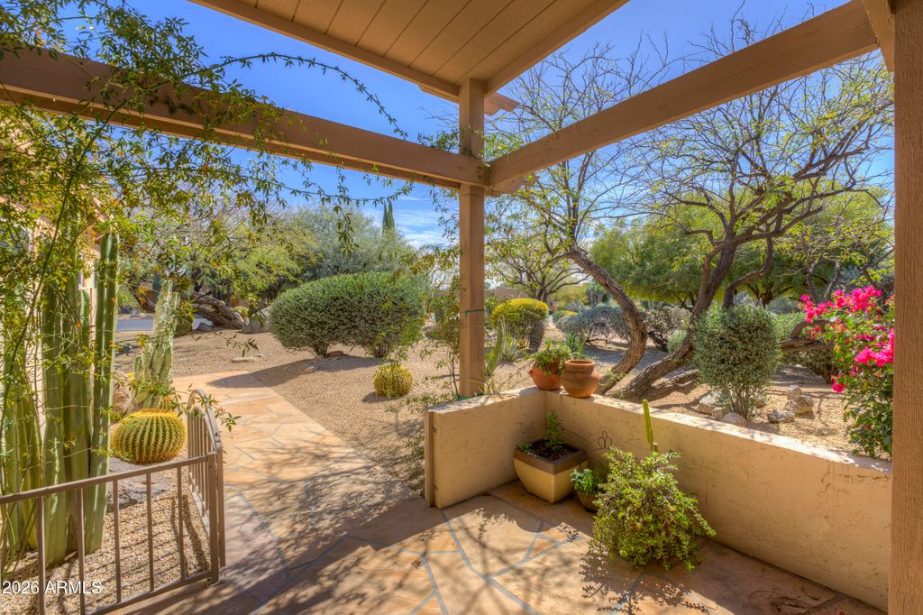 Image 3 of property listing at 1049 N BOULDER Drive, Carefree, AZ 85377