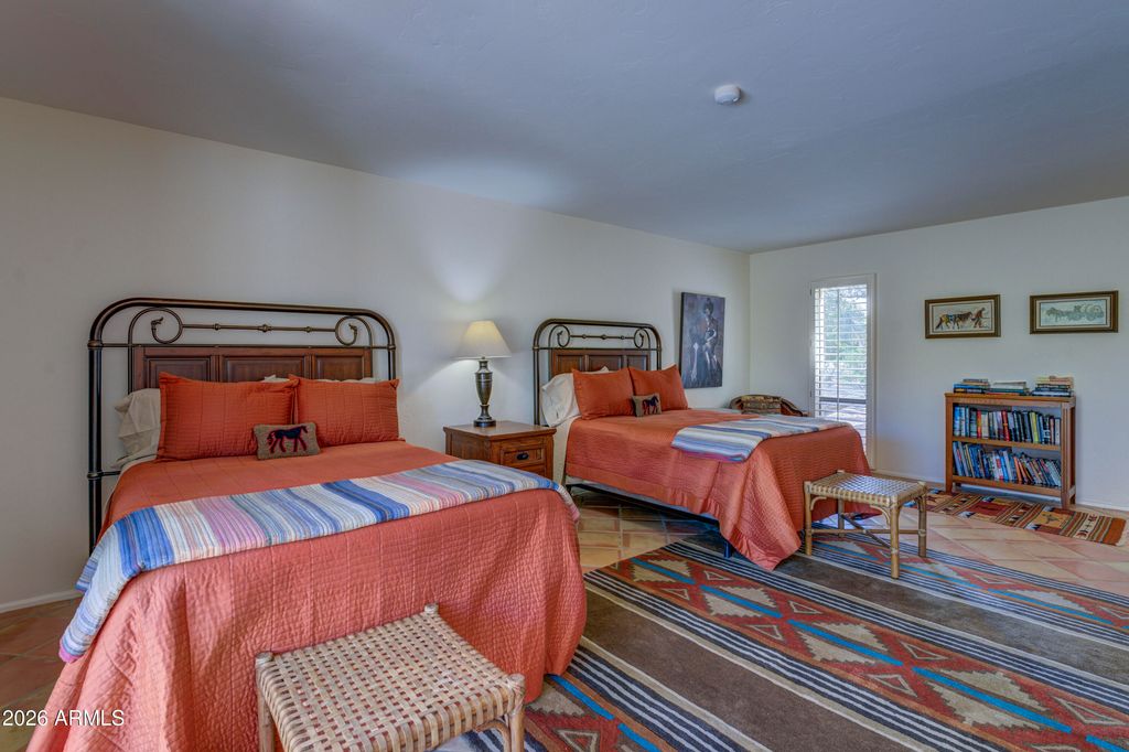 Image 32 of property listing at 1049 N BOULDER Drive, Carefree, AZ 85377