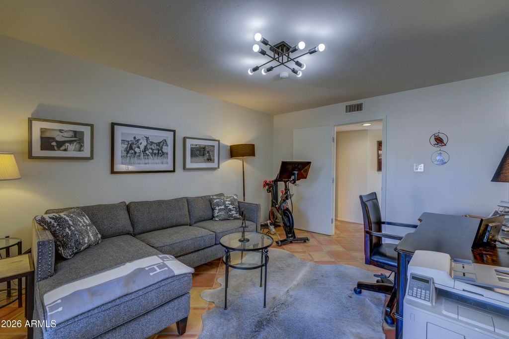 Image 38 of property listing at 1049 N BOULDER Drive, Carefree, AZ 85377