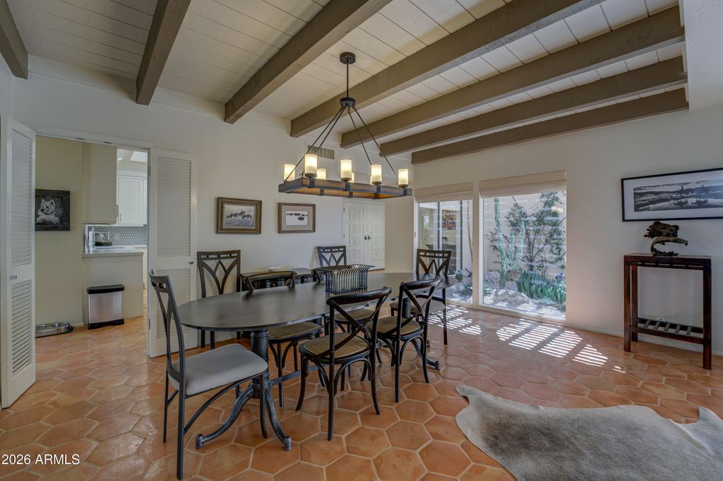 Image 6 of property listing at 1049 N BOULDER Drive, Carefree, AZ 85377