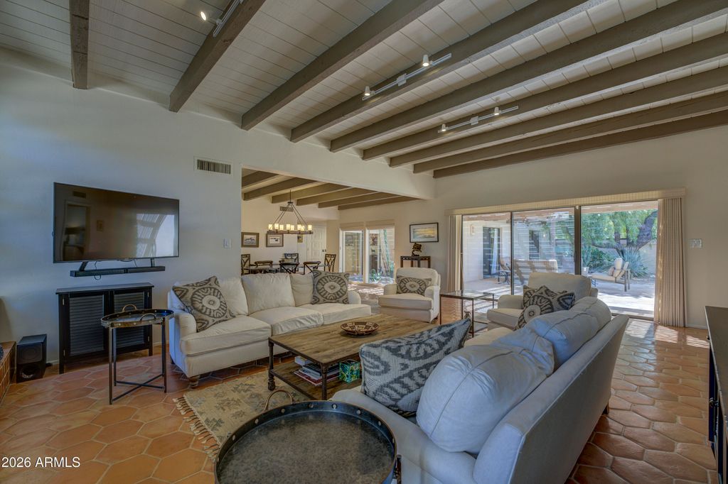 Image 9 of property listing at 1049 N BOULDER Drive, Carefree, AZ 85377