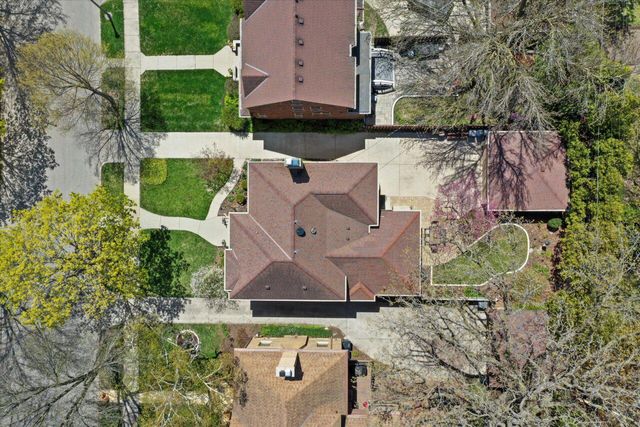 4765 N Woodburn STREET, Whitefish Bay, WI 53211