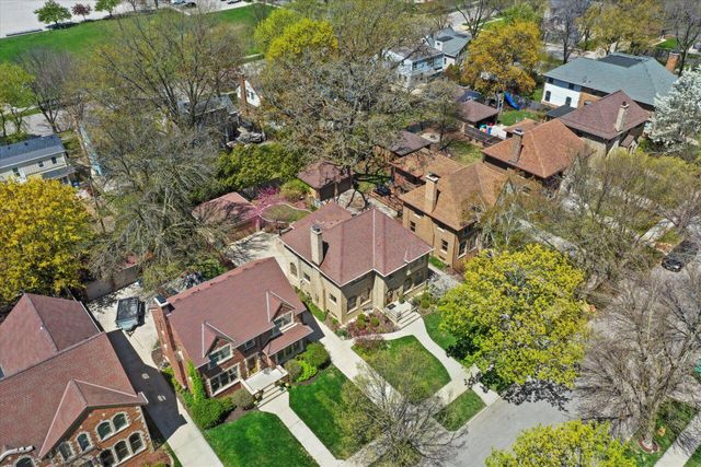 4765 N Woodburn STREET, Whitefish Bay, WI 53211