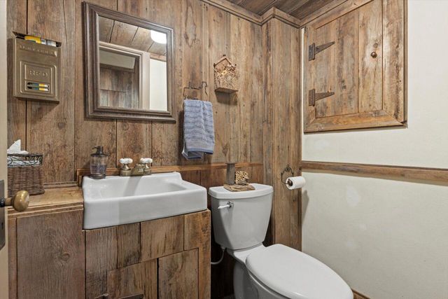 4765 N Woodburn STREET, Whitefish Bay, WI 53211