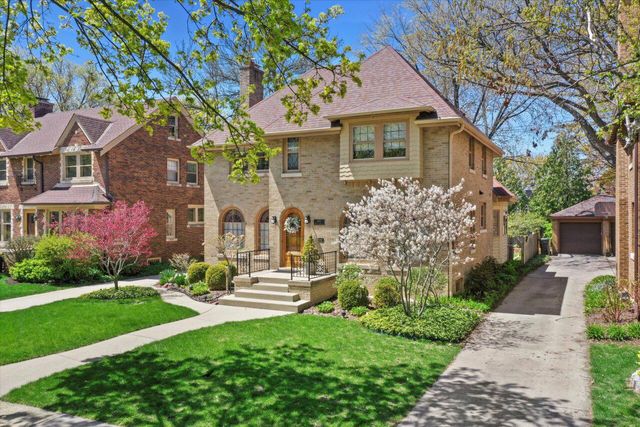 4765 N Woodburn STREET, Whitefish Bay, WI 53211