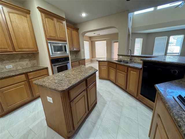 1412 Caine Hill Court, League City, TX 77573