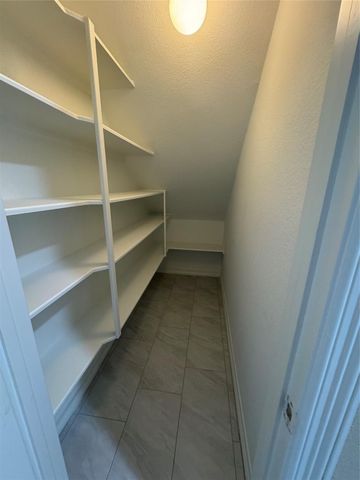 1412 Caine Hill Court, League City, TX 77573